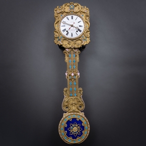 Antiguo reloj Morez con calendario del siglo XIX